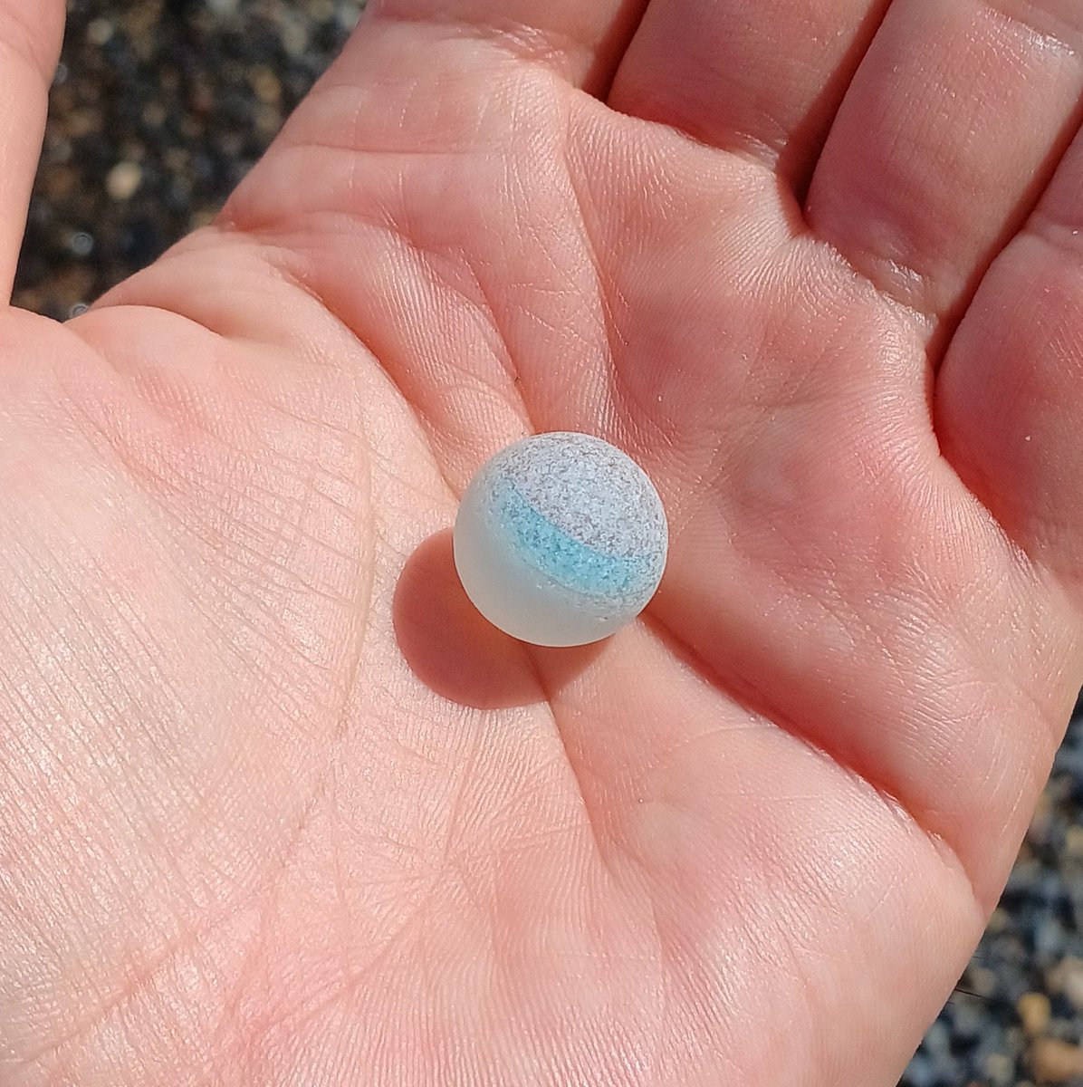 sosuke_seaglass's tweet photo. 今日の逸品。カラフルシー玉✨ https://t.co/kWdGznU1mk