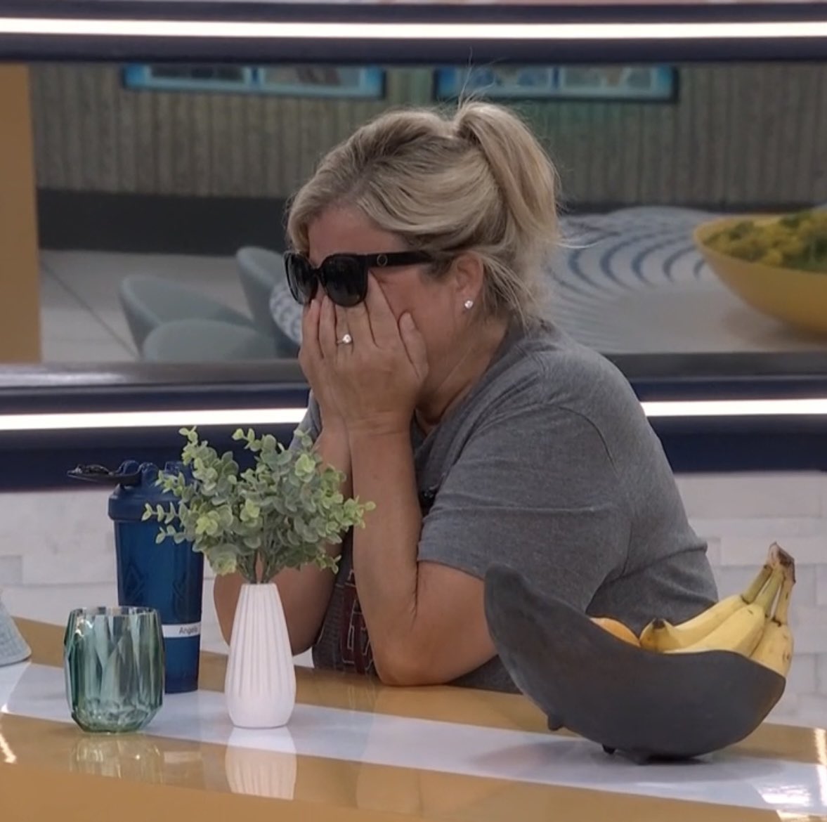 bb spoiler fan tweet media