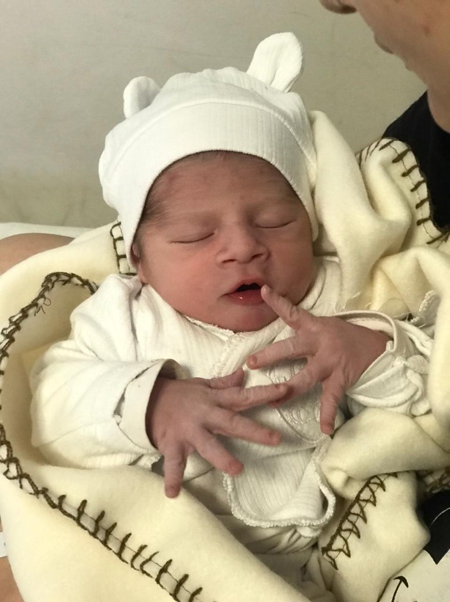 Bienvenido Francisco🩵
SOS hermoso gordito de la madrii🥰🥰