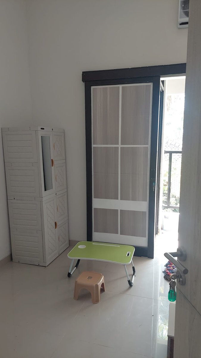 latekamikaze's tweet photo. ✨ Welcome to EOUDIA KOST ✨
(Blossom Kost part 2)
Buat yg cari #kostputri di area STTKD Bantul, Yogyakarta bisa lgsg DM aku yaa! Harga mulai dari 800k-1.2juta!

Fasilitas:
- Kamar mandi dalam
- Pantry
- Kulkas
- Hexos
- Listrik (token sendiri)
- WiFi (menyusul)

#infokostjogja https://t.co/PJRQVEXe3C