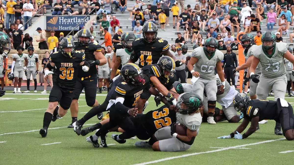 JØ (@jaxon__oliver) on Twitter photo #AGTG after a great conversation with <a href="/CoachKMurph/">Kyle Murphy</a> i’m blessed to say i’ve received an offer from Fort Hays state university <a href="/FayBulldogsFB/">Fayetteville FBall</a> @CdickC #AGTG after a great conversation with <a href="/CoachKMurph/">Kyle Murphy</a> i’m blessed to say i’ve received an offer from Fort Hays state university <a href="/FayBulldogsFB/">Fayetteville FBall</a> @CdickC