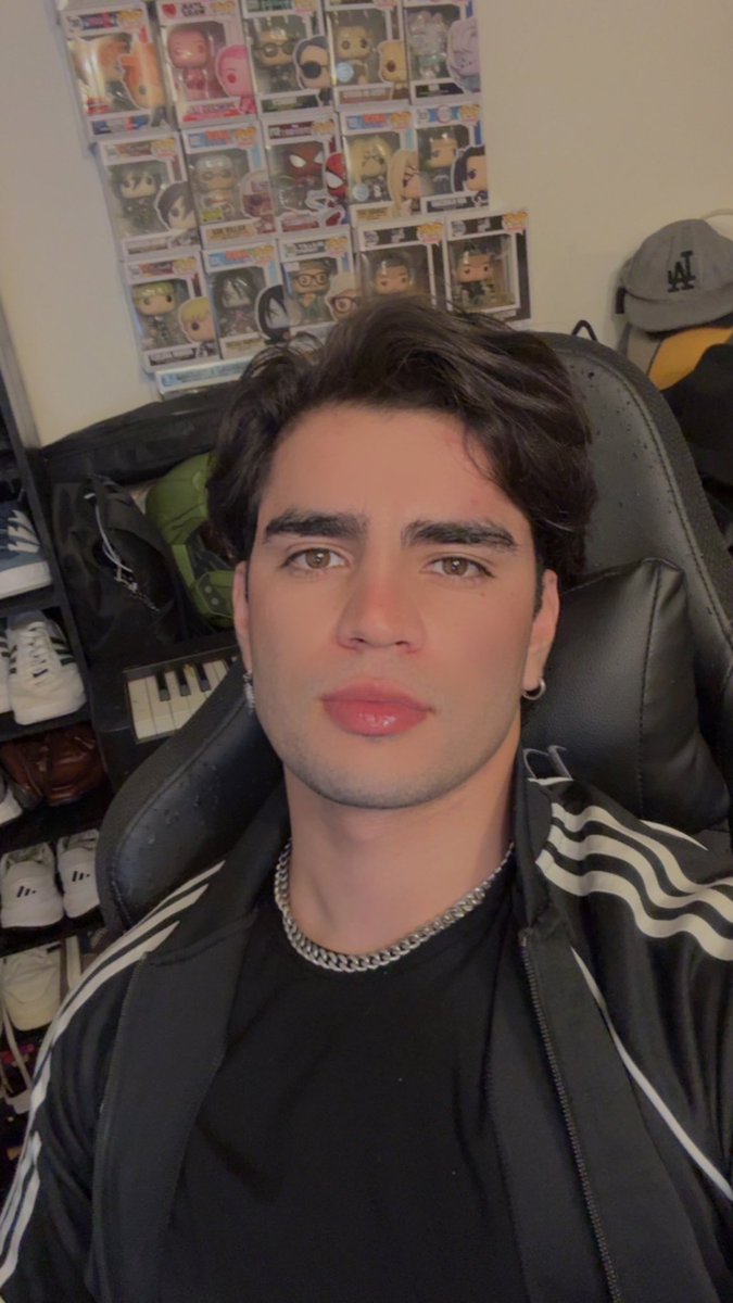 Aaron Mercury tweet media