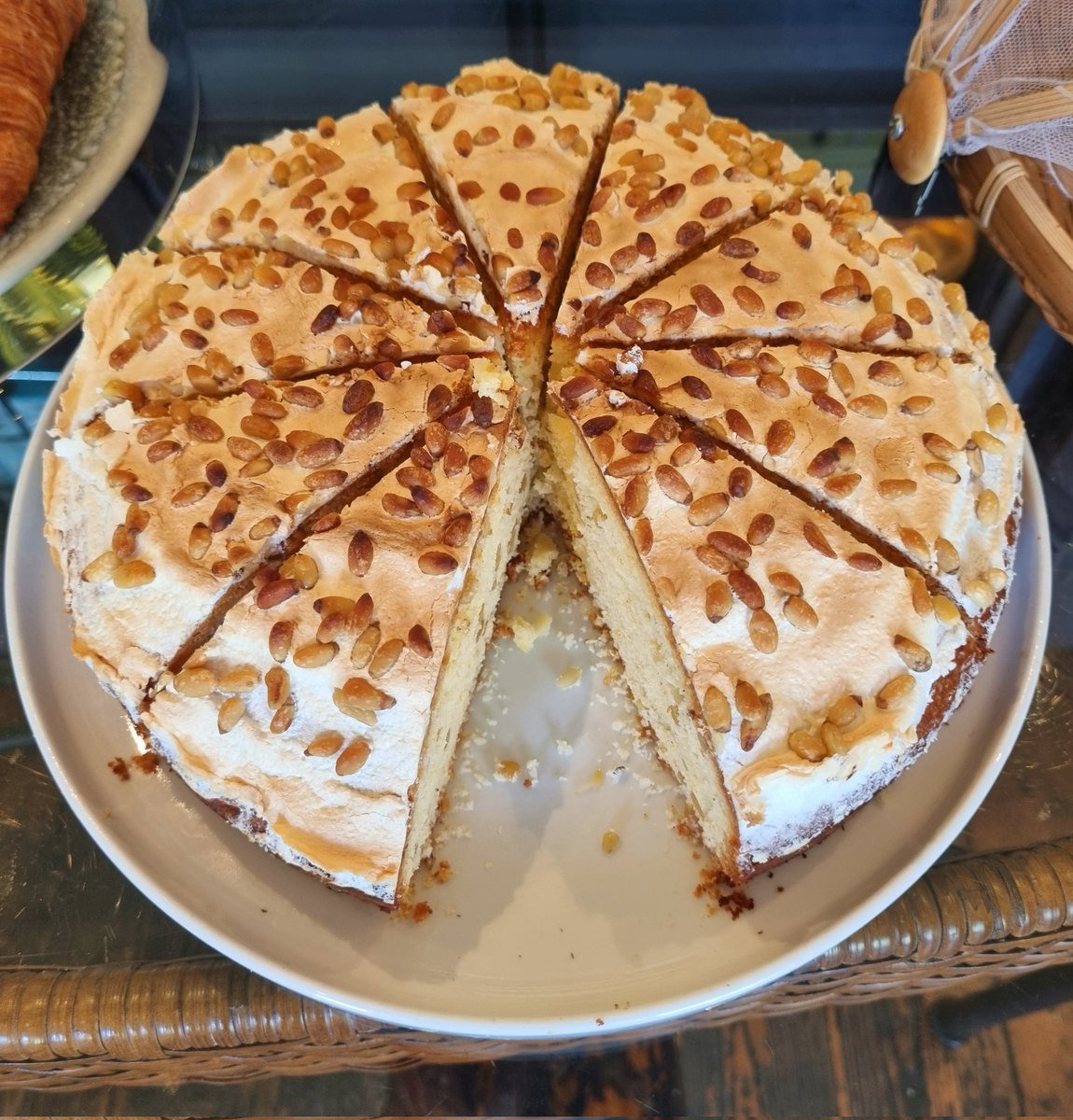 Mr Burch tweet media