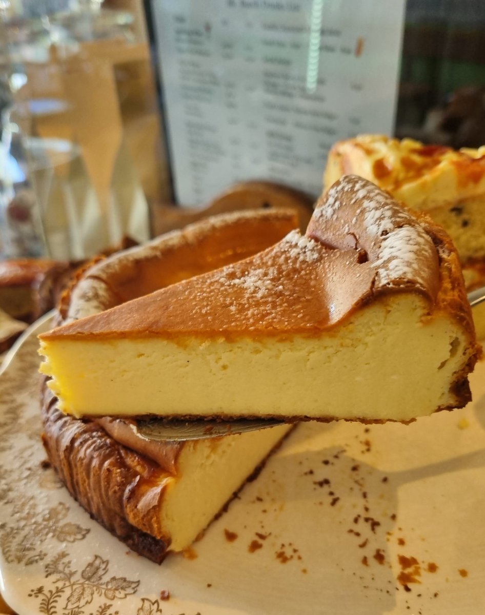 Mr Burch tweet media