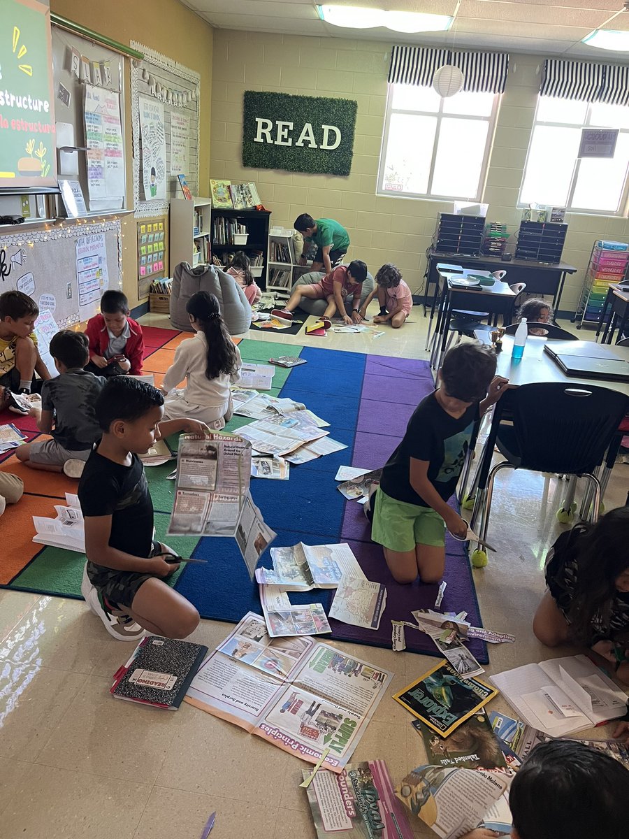 Adaniacsolis's tweet photo. Finding and identifying different types text features!!!!!! Students had a blast finding them in magazines, newspapers and books! 🤓📖✨📚 @NISDEllison @NISDElemCI https://t.co/OxrQFLTDim