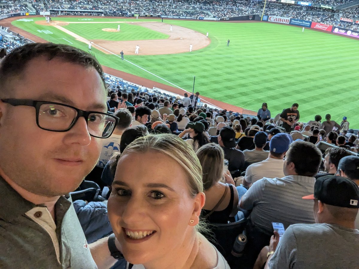 gdeve001's tweet photo. @Yankees #RepBX all the way from Dundee, Scotland https://t.co/O9iLv360fb