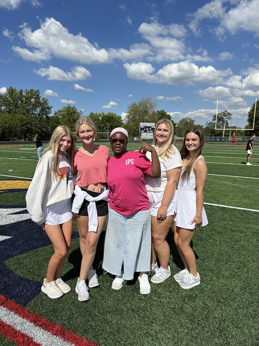 olatheeastIPS's tweet image. Thanks Olathe North IPS for a fun BBQ
#buildingfriendships #inclusionmatters