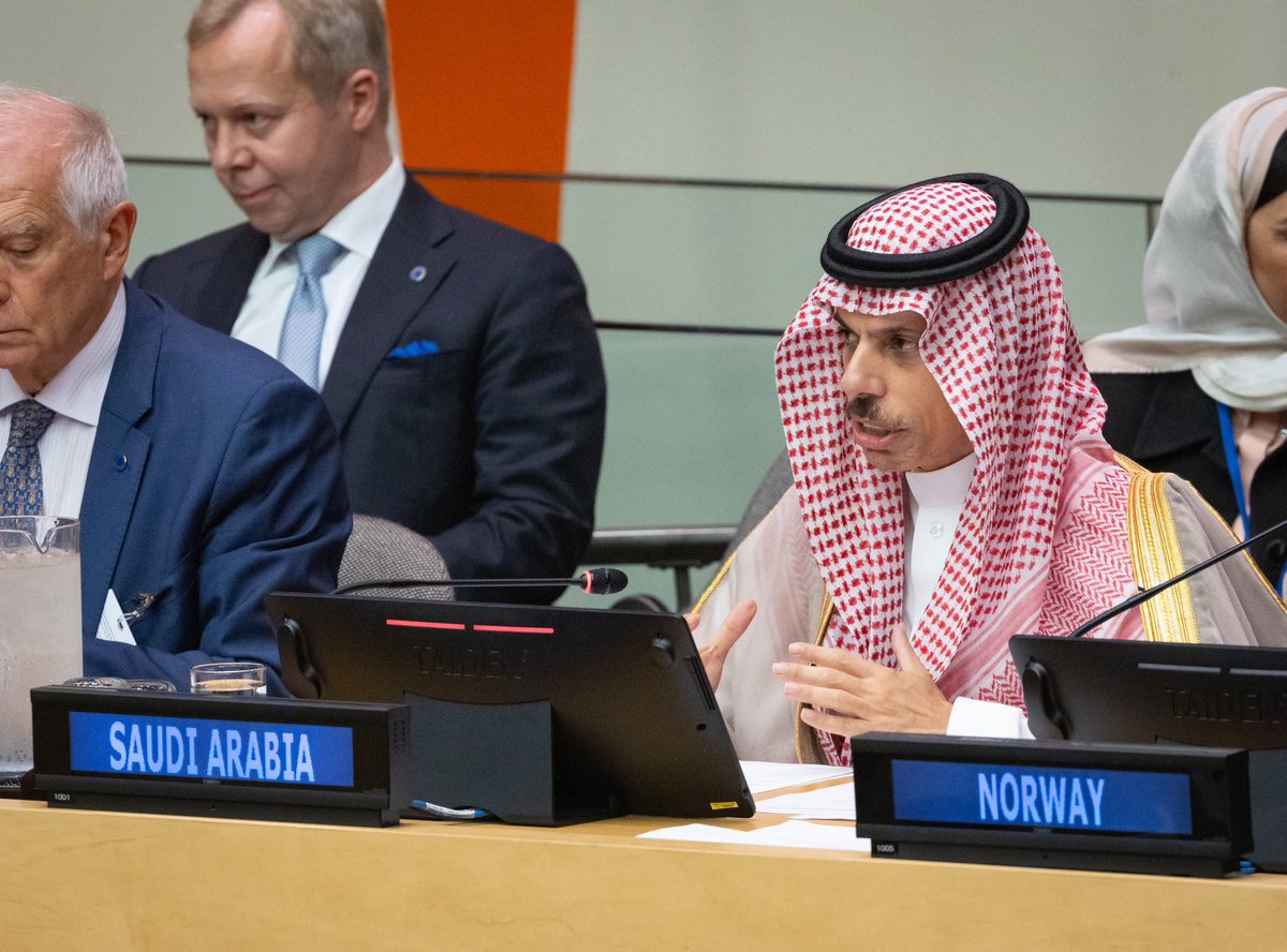 halgawi's tweet photo. وزير الخارجية السعودي من الأمم المتحدة :

نعلن عن إطلاق تحالف دولي لإقامة دولة فلسطين .

—- https://t.co/BjGg5yQDMA