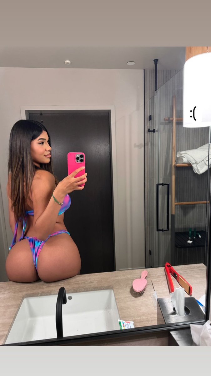 I look good from the back https://t.co/rw4uGvDnjA