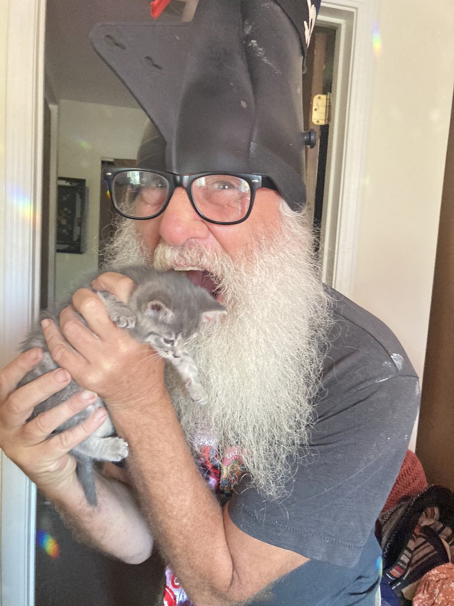 Vermin Supreme (TM) KING of PRESIDENT America USA tweet media