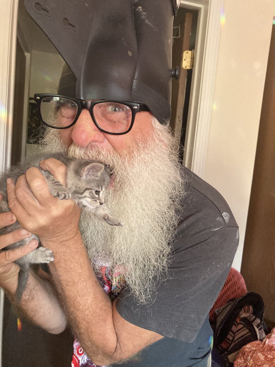 Vermin Supreme (TM) KING of PRESIDENT America USA tweet media