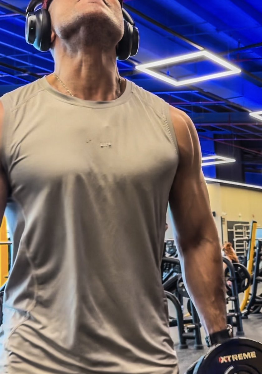 Dangopty's tweet photo. #juerves 🇵🇦🏋️ https://t.co/qljKdqAABE
