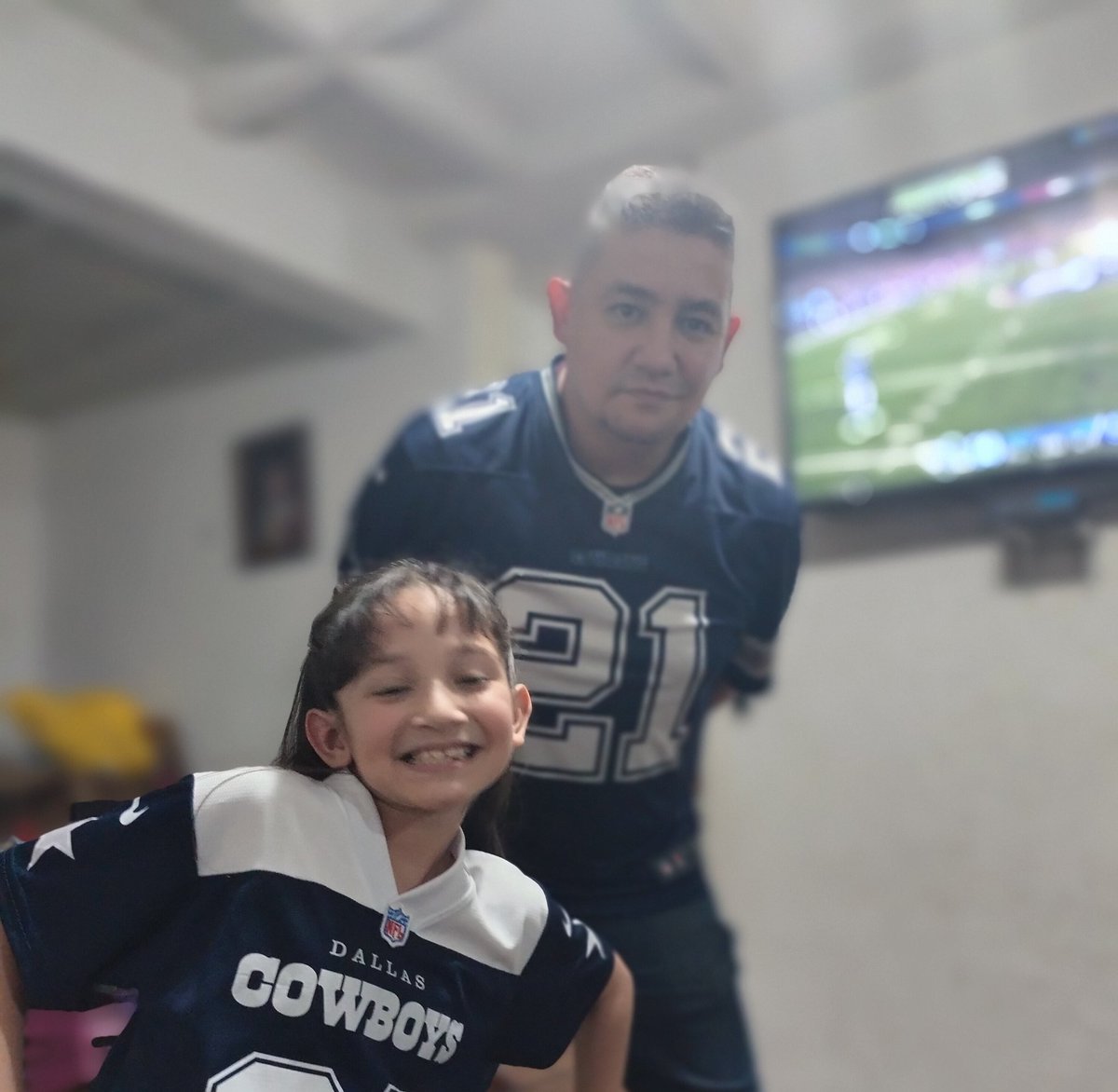 Cygab's tweet photo. ¡Vamos #Cowboys ! Viendo a nuestros Vaqueros por Fox Sport 🎉🎉🎉🎉🎉🎉 
#NFLxFSMX #FoxImpactoNFL @FOXSportsMX @FOXImpactoNFL https://t.co/zwO2Lxkiir
