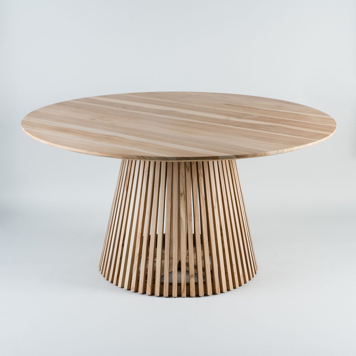 LukatryL's tweet image. The Darien Teak Dining Round Table is a stunning centerpiece for any dining space.
Dimensions: 60" diameter #DarienTeakDiningTable #TeakWoodFurniture #HandmadeTable #RoundDiningTable #MinimalistDesign #RusticDiningRoom #TimelessElegance #SustainableFurniture