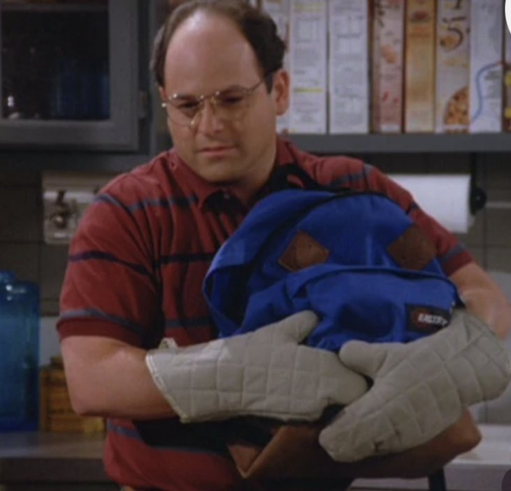 ThisThirsty's tweet image. Could that be Ray Mckigney? #DALvsNYG #handmodel #TNFonPrime