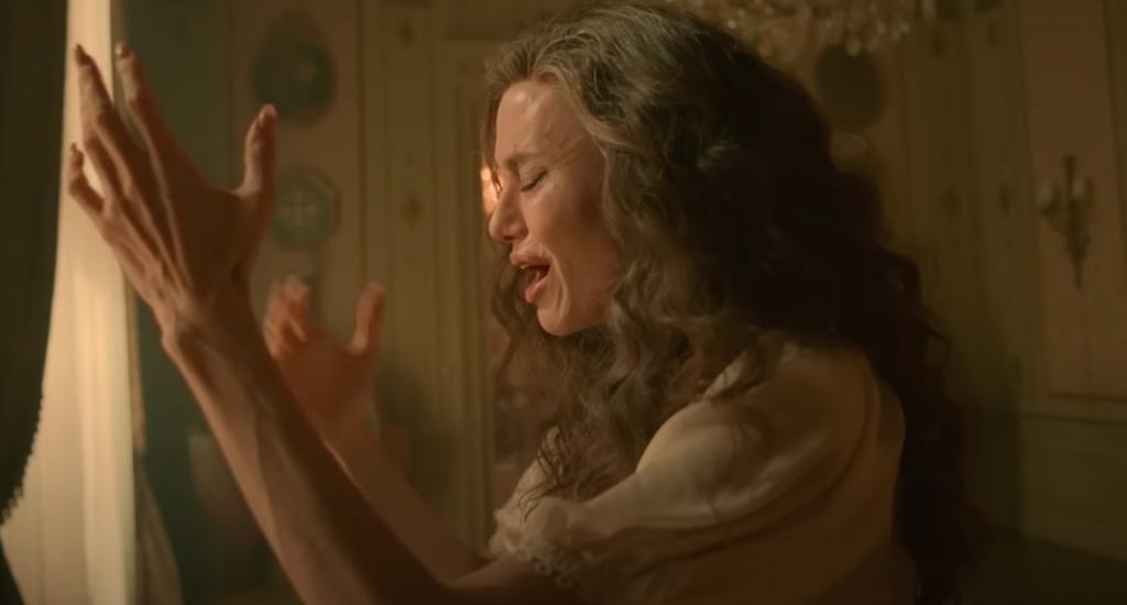 EzraCubero's tweet image. MARIA is simultaneously the most aesthetically audacious and the most thematically underwhelming of Pablo Larraín's recent biopics. The awe that comes from Ed Lachman's cinematography and Angelina Jolie's performance can only carry this script so far. Quite disappointed. #NYFF61