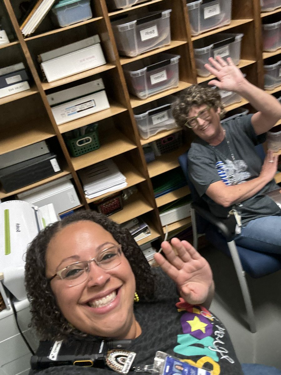 StephACoulter's tweet photo. September Staff Selfies!!! 😀🩷🤩

@HEBISDpeople  @AngieCirino 

#septemberstaffselfie #hebisdtheplace2b https://t.co/8QP3PmOQgJ