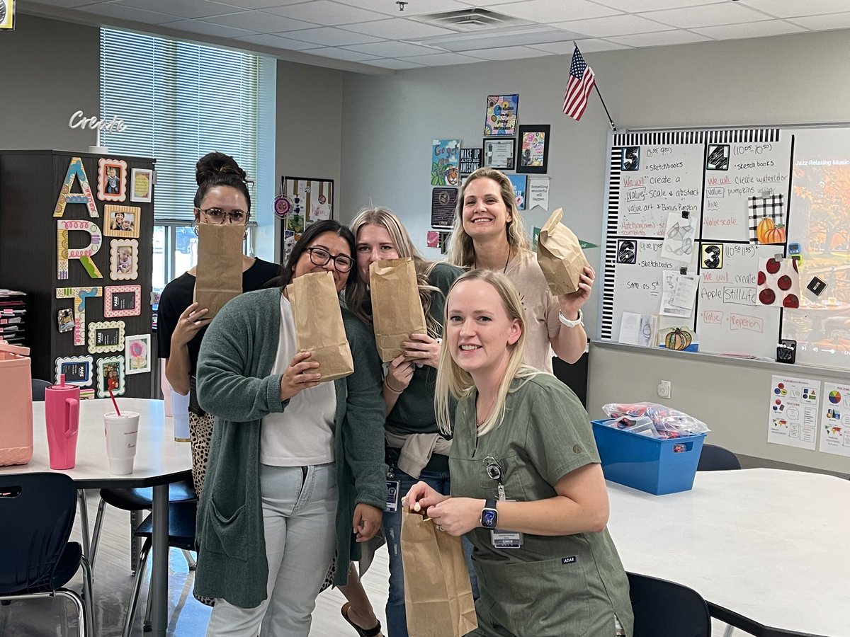 StephACoulter's tweet photo. Coulter’s Circle Fall Popcorn Bar Party was a HUGE success today! The best part of it all was…Staff Connecting! Thanks @Keri_A_McCarty  for the idea of staff circles! It was a great way to end the day! 🩷😀

@HEBISDpeople  @hebisd @AngieCirino https://t.co/u5pJkwubGV