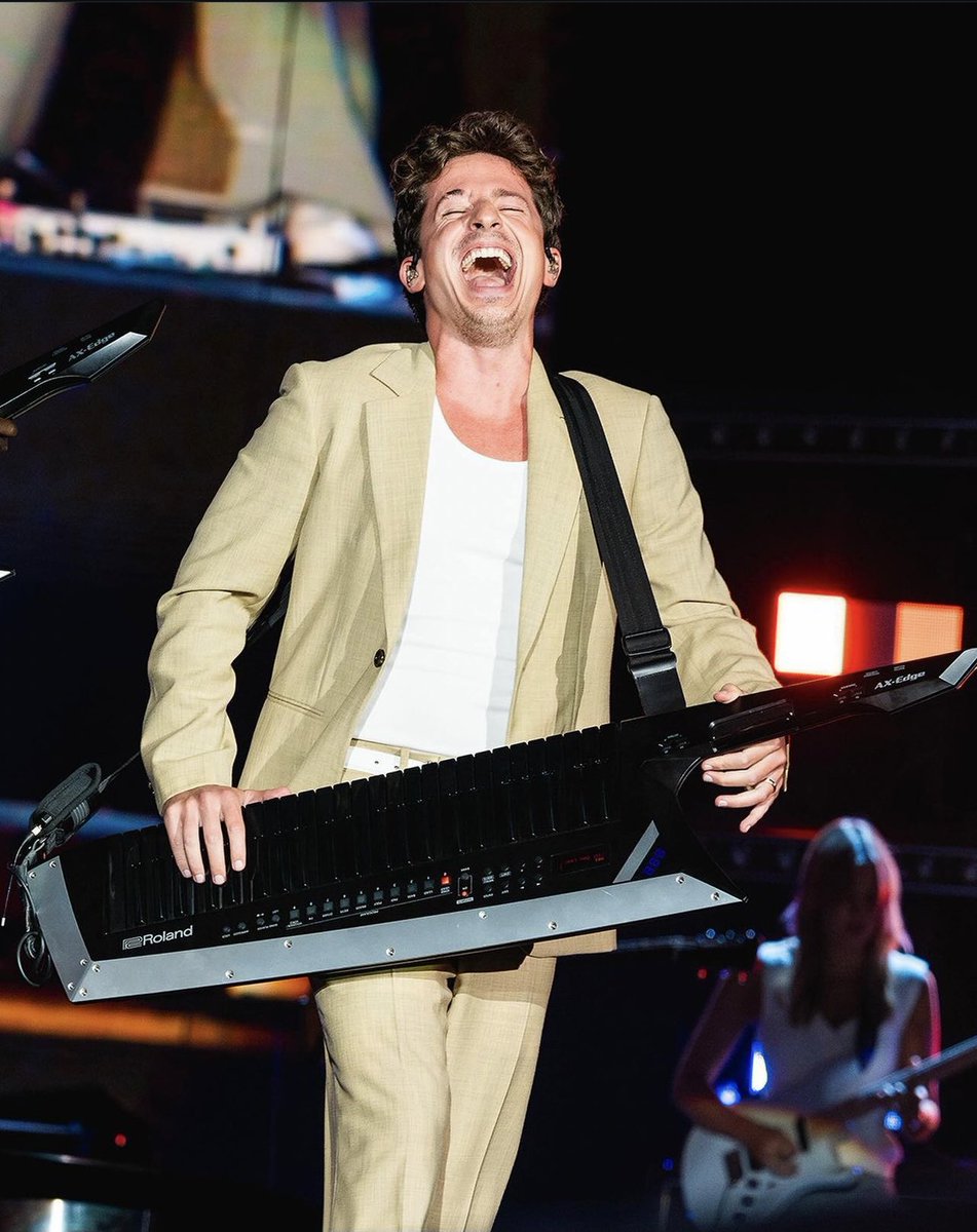 PuthPhyllis's tweet image. You are amazing on that keytar! 🥺🤩😍😍😍♥️💚♥️🔥🔥🔥🎶

Charlie Puth via rockinrio IG Post — September 26, 2024
@charlieputh  #CharliePuth