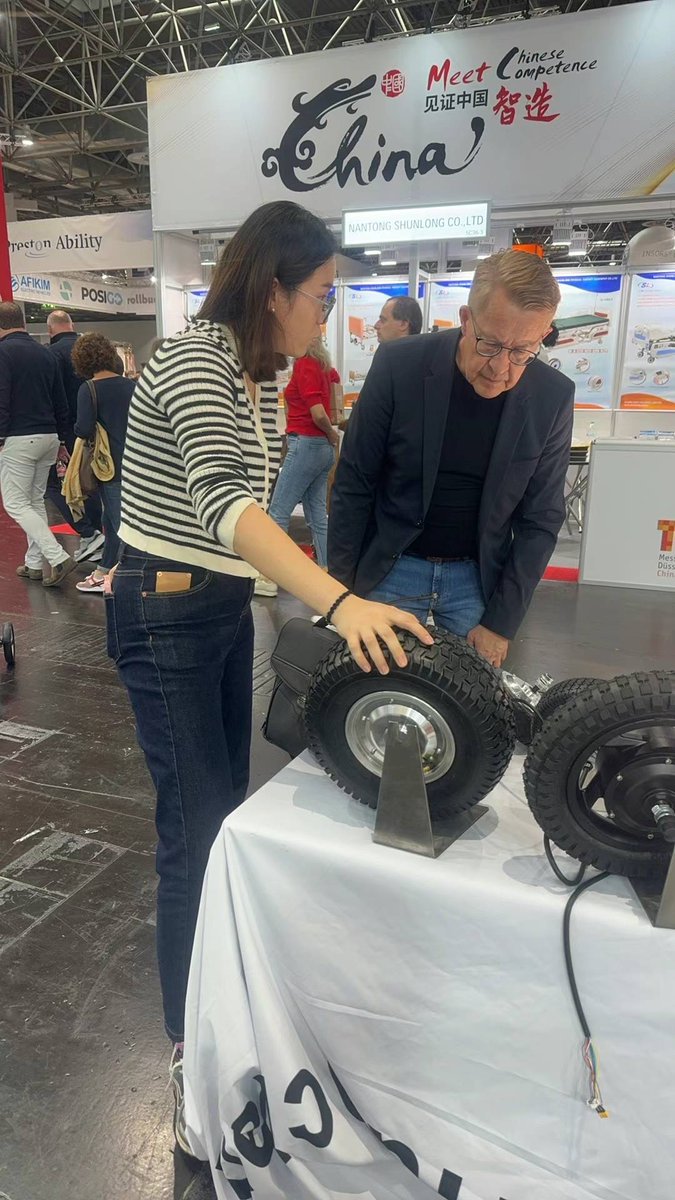 dripsmotor's tweet photo. ドイツで開催中の展示会に、同僚が出張中✈ 現地���らの反応も上々のようで、頼もしい限りです👏 👍日本から全力でサポートします！💪 #ビジネス #海外展開 #ドイツ

My colleague is currently in Germany for a trade show, and it sounds like things are going great! 👏 👍So proud of their hard work representing our company on an international stage. Sending support from Japan! 💪#business #globalexpansion #Germany