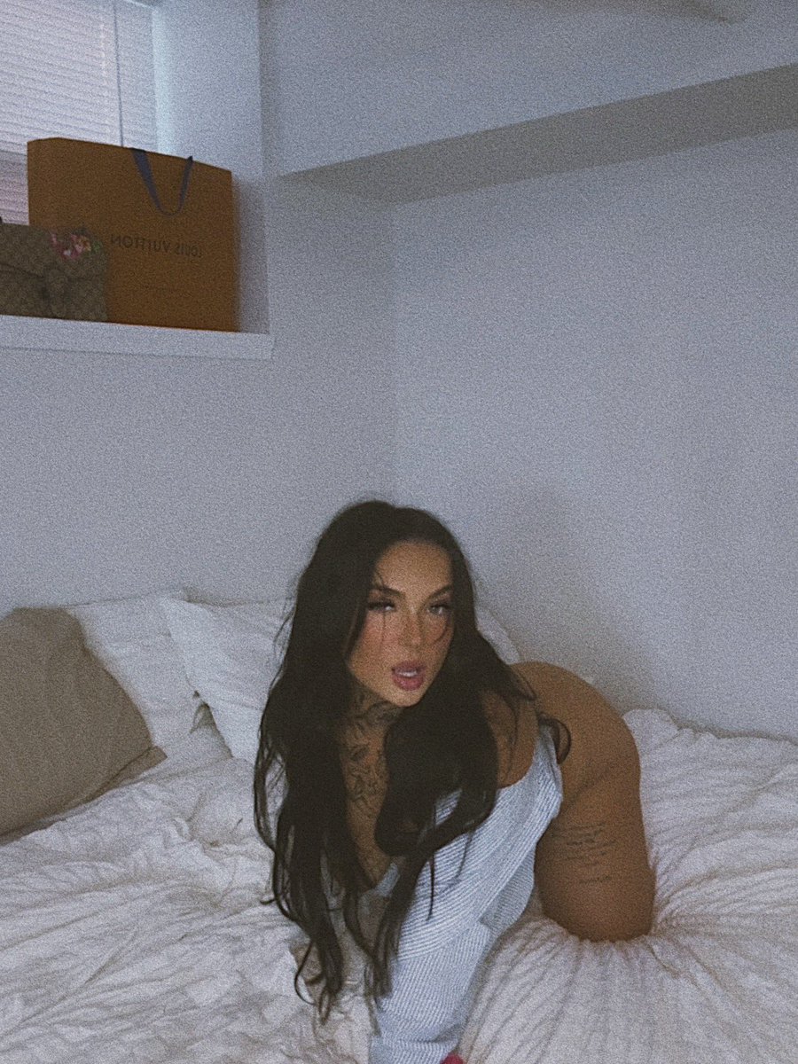 Cum lay with me daddy🫣

onlyfans.com/pinkprincessp