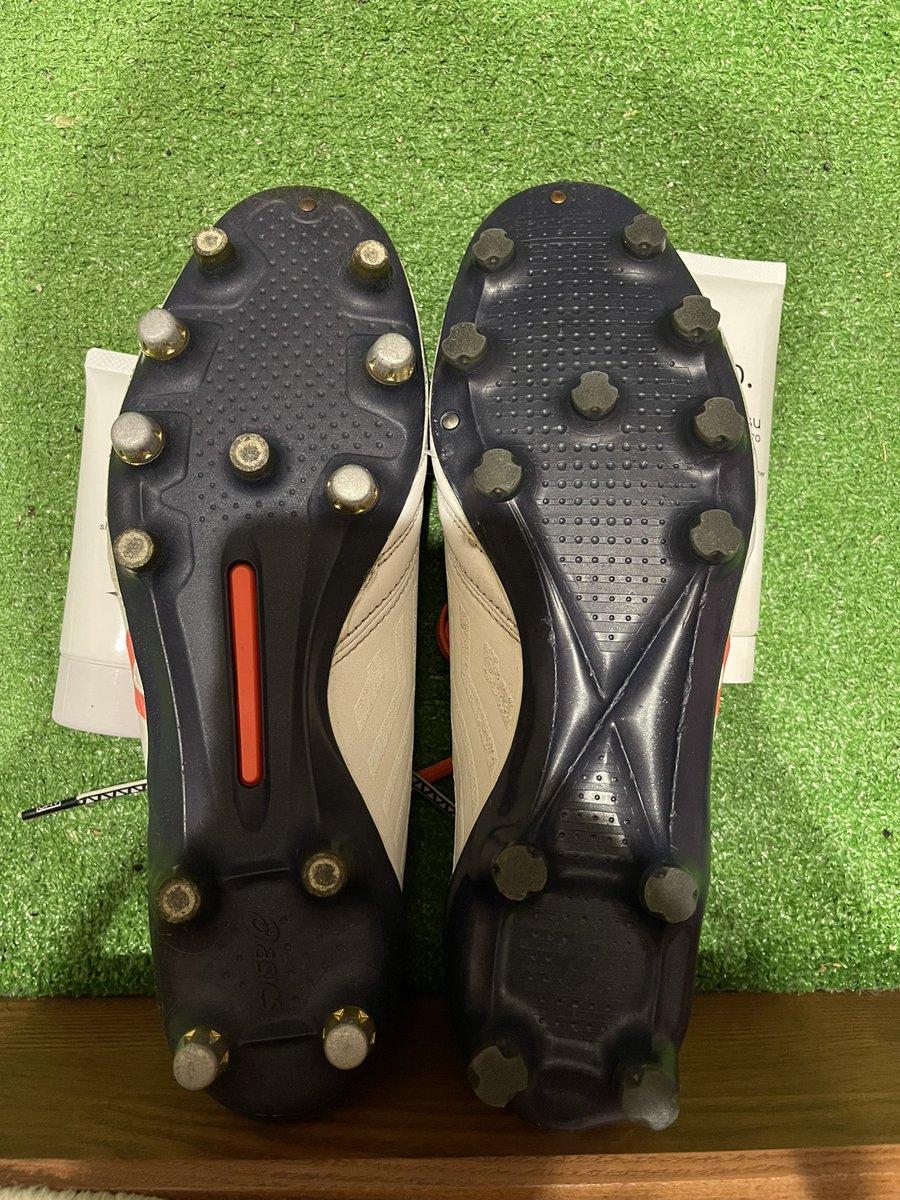 mentosfcutd15's tweet photo. 魔改造じゃないMIX専用スパイクって、ポイントの位置も違うんやね。
#XFLY4
#XFLY4si https://t.co/xDZlGifonE