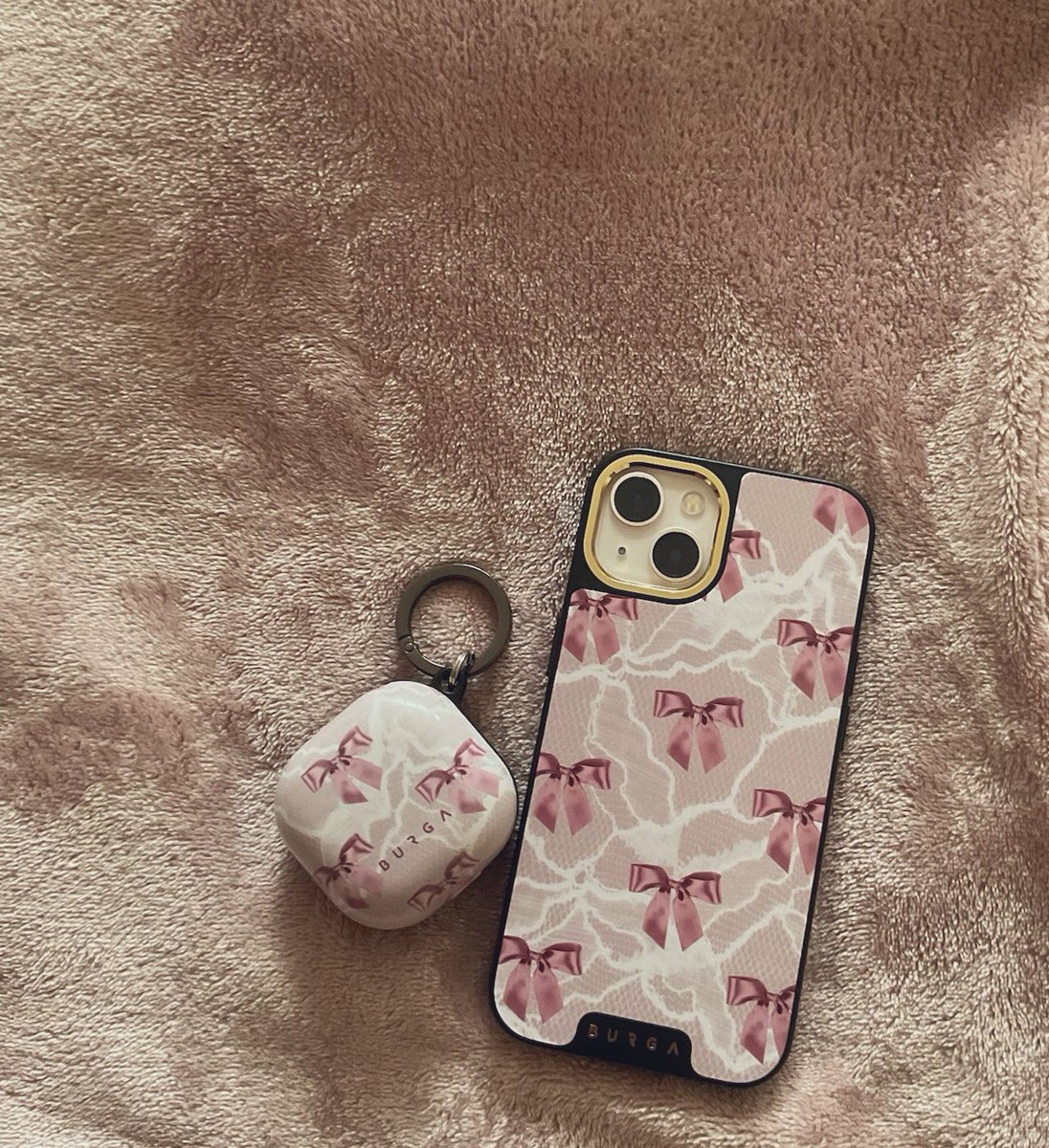 Thank you so much Burga for sending me these goodies! 🥰 I absolutely love this brand and have been using them for the last few years so to have received this is surreal. You can use my link to shop their aesthetic products: 💌
burga.sjv.io/zNWAee