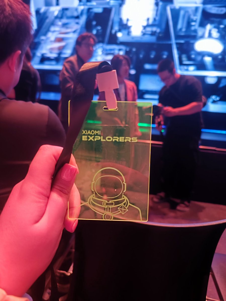 clarapain2001's tweet photo. I was in the Xiaomi Launch in Berlin the sept 26. 
It was a pleasure to meet other Xiaomi fans of the World and share our passion for Xiaomi 🧡
We have use the 14 t pro and i feel in love 🥰
#xiaomiexplorers #XiaomiLaunch #Xiaomi14TSeries 
#Xiaomi14TPro 
@Xiaomi @XiaomiFrance https://t.co/sSsSqmFtN6