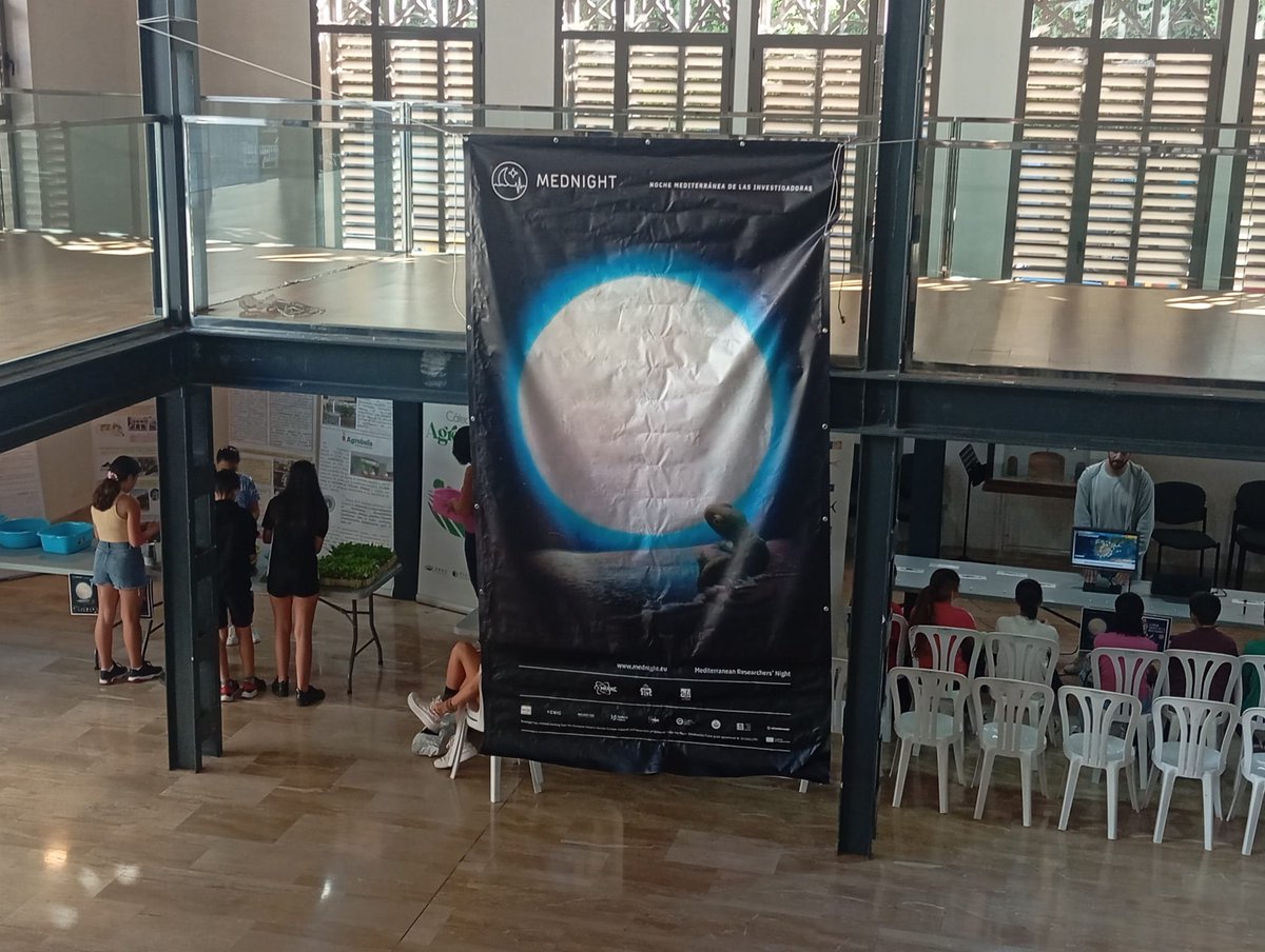 MednightEu's tweet photo. Mednight activities on going in Orihuela! ⚡
#EuropeanResearchersNight #unitedbyscience #mediterraneanscience
@mudic_ciencia https://t.co/iUOdb5y4EV