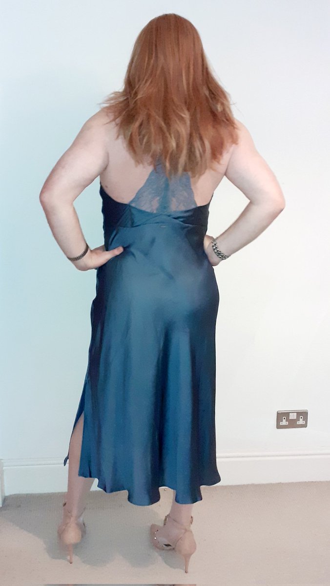 PippaRoberts16's tweet photo. There is nothing like pure silk on naked flesh. Who's around I am horny and in the mood for sexting and maybe phone sex DMs open 💋💋 #crossdresser Px https://t.co/CNLzGttquA