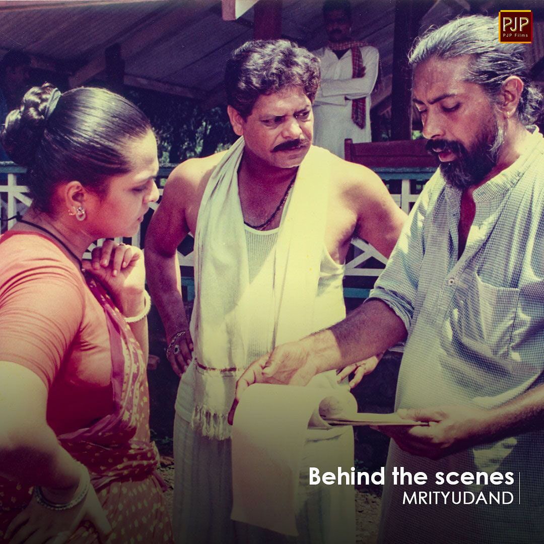 PJP_Online's tweet photo. Let's rewind! Mrityudand ke set ka seedha prasaaran!
#mrityudand #bts #behindthescnes #makingofthemovies #moviecast #bollywoodmovies #madhuridixit #prakashjhaproductions https://t.co/p8PejWmivh