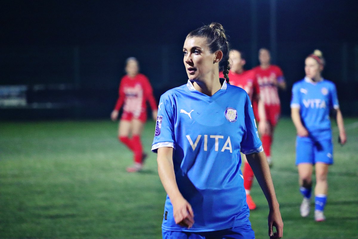 RobCurrell's tweet photo. Some more shots of @SCLadiesFC players from Wednesday night's game against @CheadleStingers
#football
#Stockportcounty
#RobCurrell https://t.co/S3ABgnCj1j