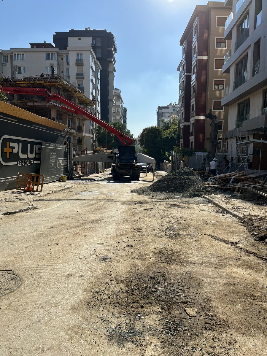 Sayın İBB Yetkilileri,

Suadiye Çamlı Sokak’ta çekilen fotoğrafta da görüldüğü üzere gerekli şantiye çalışmaları ile ilgili önlemlerin alınmasını, çalışmaların daha düzenli, çevreye saygılı bir şekilde yürütülmesini rica ederim.

,<a href="/kadikoybelediye/">Kadıköy Belediyesi</a> <a href="/istanbulbld/">İstanbul Büyükşehir Belediyesi</a> <a href="/ekrem_imamoglu/">Ekrem İmamoğlu</a>