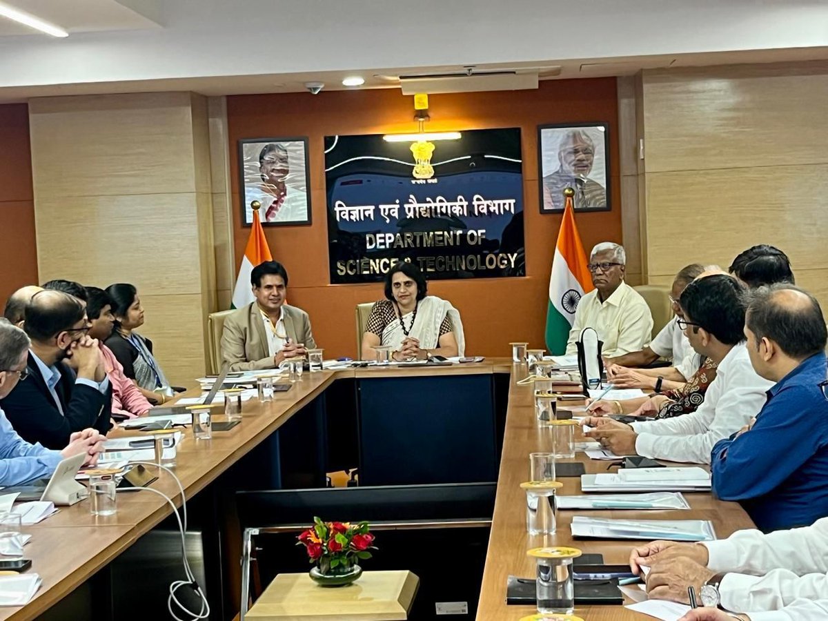 NRDC_India's tweet photo. #EventHighlights #NewThread
@NRDC & @india_greentree in collaboration with @IndiaDST organized a workshop to 'Advance Energy-Efficient Ceiling Fans in India'. Dr. Anita Gupta, Head, Climate, Energy & Sustainable Technology Division, @IndiaDST shared the welcome remarks. https://t.co/bMeYfZ1iiW