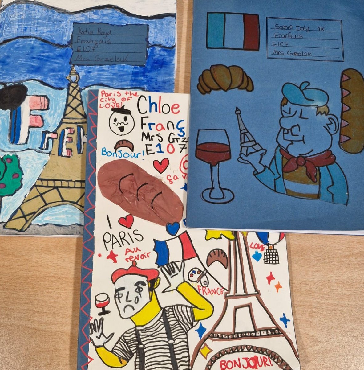 Holy Cross Modern Languages tweet media