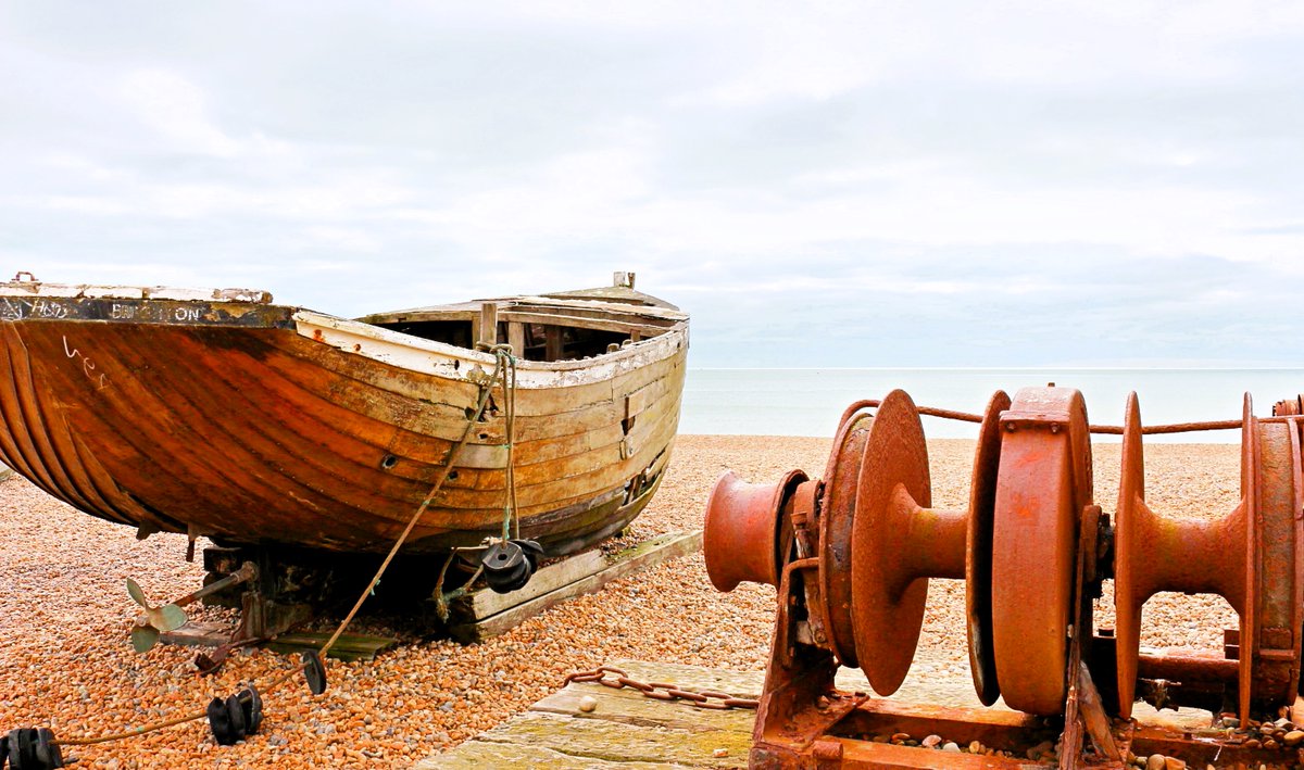 RoyLlowarch's tweet photo. Brighton Beach  😎 I took this photo with my Canon DSLR camera back in 2016  🎯  Come sleep on the beach  🎯 #brightonandhove #Brightonbeach #PHOTOS #Canon #travelphotography #photoghraphy #photographers #photographylovers #beach #RoyLlowarch #FOTOS #photoart #Brighton https://t.co/6RoYikNnxf