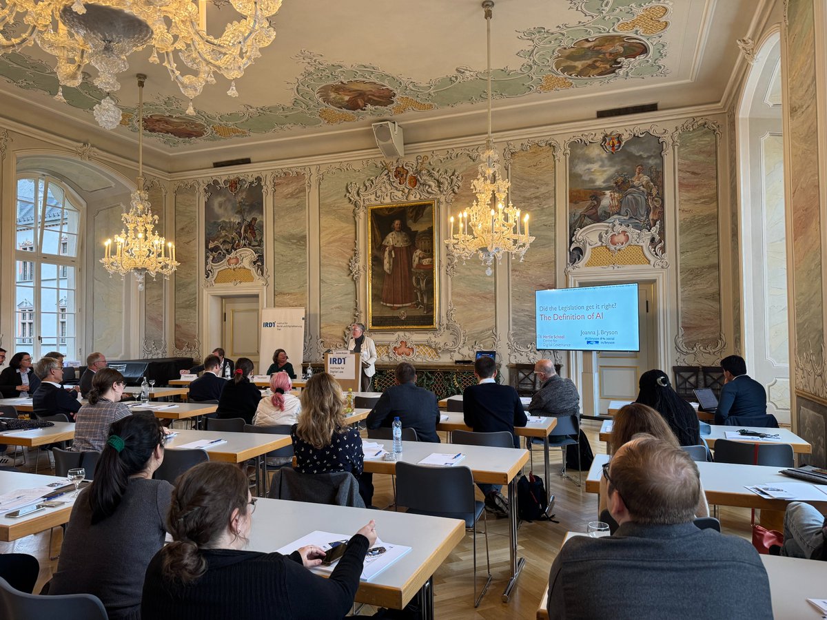 Simon Maris tweet media