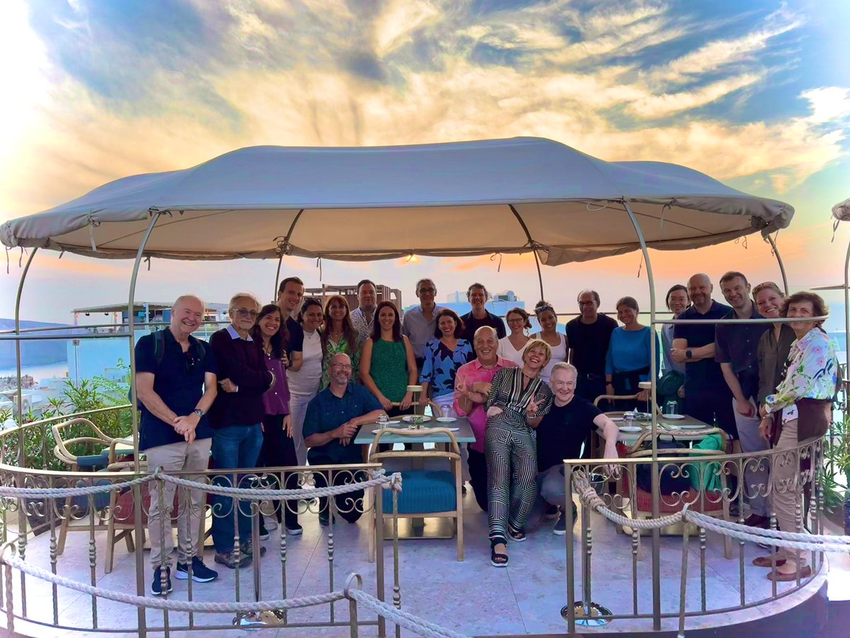 karraspan's tweet image. The 15th edition of the European Melanoma Meeting was incredible! @lab_marine Chris and I were thrilled to host such an amazing community on the stunning island of Santorini. 3 days of science, interactions and fun!
Thank you all for making it unforgettable!  
