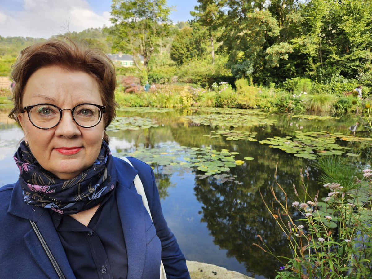 Heidi Hakanen on ensimmäisiä Ihmeelliset vuodet - vanhemmuusryhmänohjaajia Suomessa.

Ihmeellisissä vuosissa Heidiä innostaa ammattilaisena kehittyminen ja vanhempien positiivinen palaute.

@ItlaSaatio <a href="/INVEST_Flagship/">INVEST</a> 

Lue Heidin haastattelu sivuiltamme: sites.utu.fi/ihmeellisetvuo…