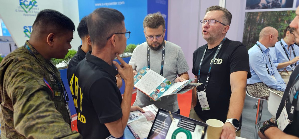 PIAP_Institute's tweet image. Trwa ostatni dzień - targów zbrojeniowych ADAS 2024 w Manili. 🇵🇱 Polskie stoisko wraz z przedstawicielem #PIAP cieszy się dużym zainteresowaniem. Znakomita robota👉 @MRiTGOVPL i @PLinManila 👍 @MSZ_RP 🌏 Dziękujemy za wsparcie!

#MadeInPoland 🇵🇱 #PolskaTechnologia #PolskiEksport