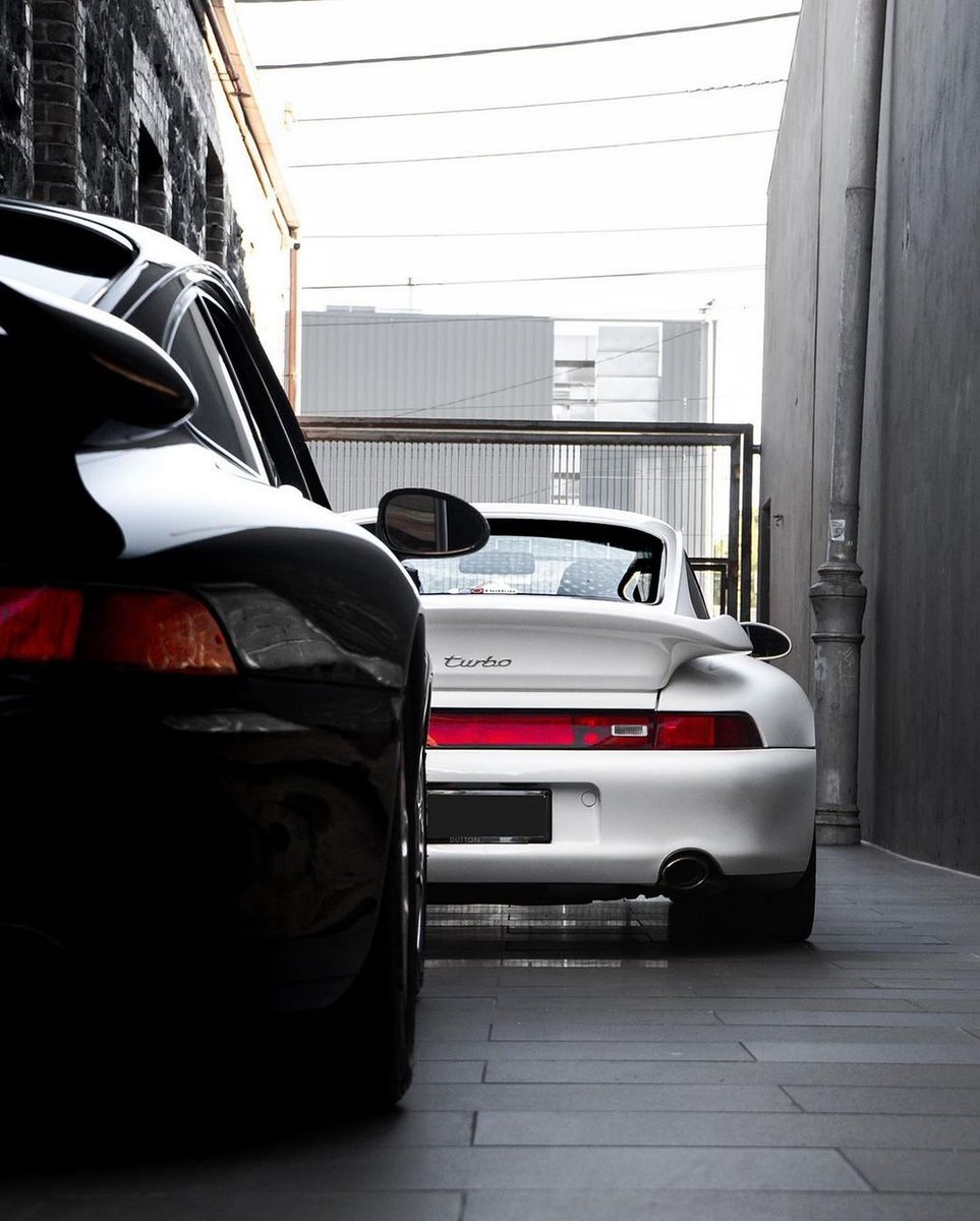 GlobalBlueStone's tweet image. Close Encounters