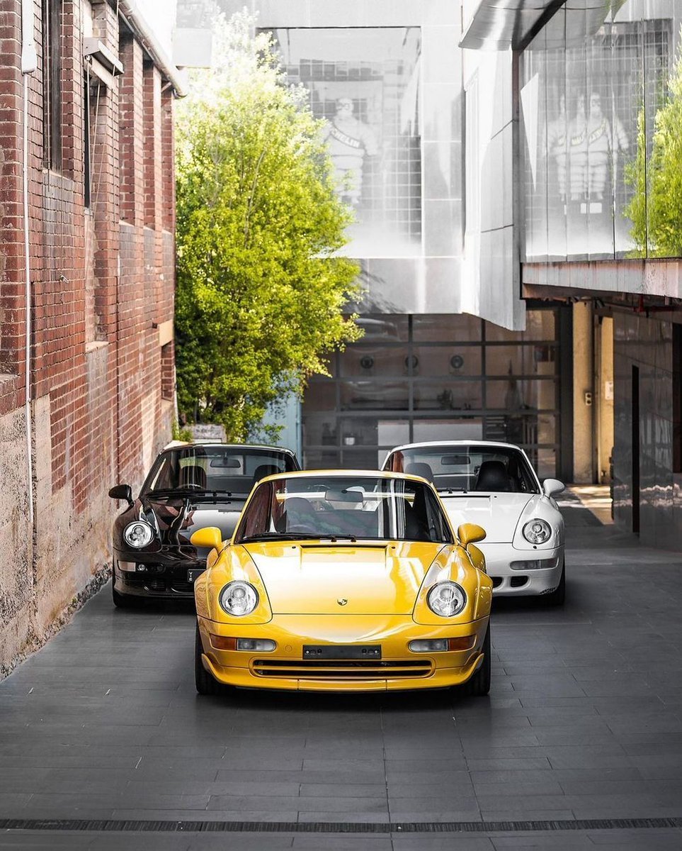 GlobalBlueStone's tweet image. Close Encounters