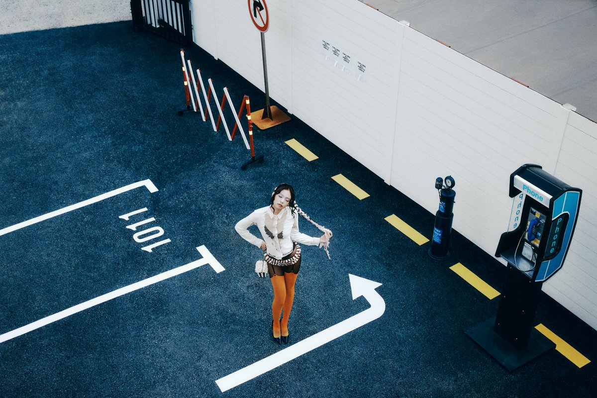 oddatelier's tweet image. 🧡
#JENNIE #제니 #JENNIEisComing #OA