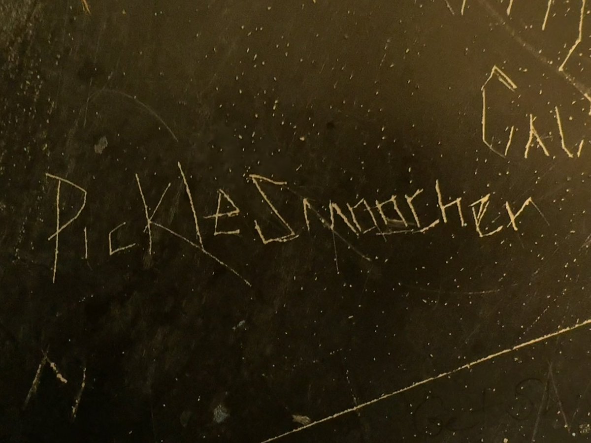 kevinmooseran's tweet photo. Favorite bathroom graffiti? 1, 2 or 3 https://t.co/YwwlJpDXV9