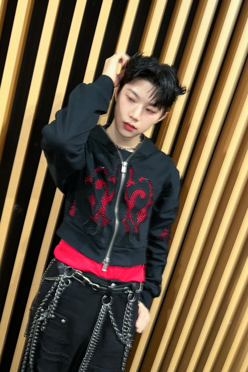 xikers_official's tweet photo. [#현우] Red Wolverine 🐺❤❤
#xikers #싸이커스 https://t.co/SLv7Vyn0DN