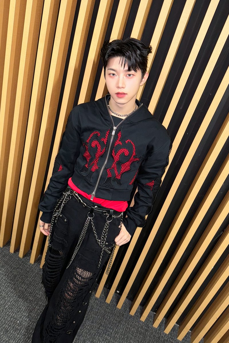 xikers_official's tweet photo. [#현우] Red Wolverine 🐺❤❤
#xikers #싸이커스 https://t.co/SLv7Vyn0DN