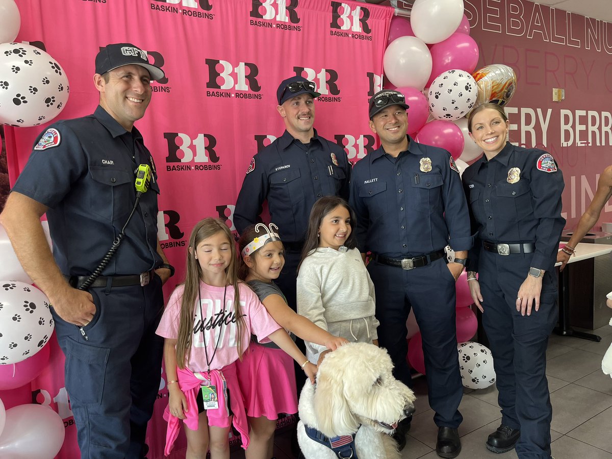 GlendaleFireCA's tweet photo. Thanks for coming out to support the GFD and our Wellness K9 Cooper! We had so much fun serving up smiles and ice cream! We are grateful to Baskin Robbins Glendale for the fundraising drive! Until next time! @GlendalePD @MyGlendale #mygfd https://t.co/Sft5j5cuom