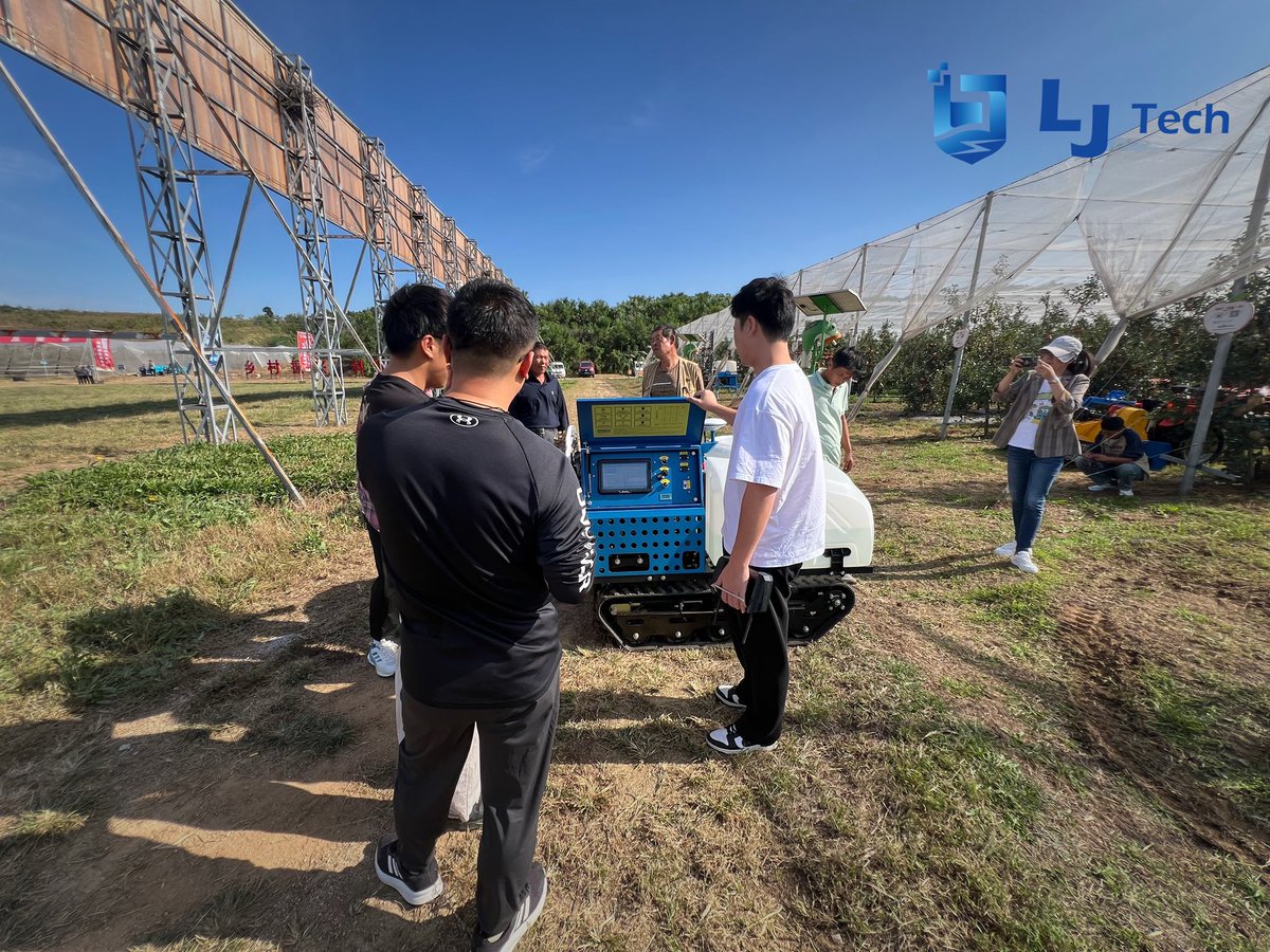 LanjiangTech's tweet image. LJ Tech S450 in a standardized apple orchard as part of the Chinese National Modern Agricultural Industry Digitalization Enhancement Program.
#LJTech #S450 #smartagriculture #agritech #unmannedsprayer #laborsaving #modernfarming
