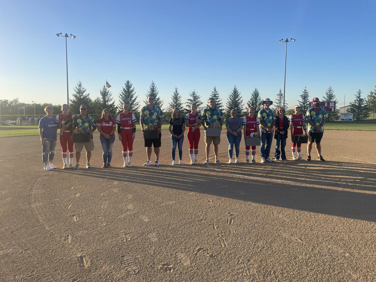 We want to recognize and thank this awesome senior class! We are grateful for all they have done for this program and all of the people in it. You are all such great softball players and even better people. We are lucky to work with you! 

But we aren’t done yet! 

#ROLLCARDS
