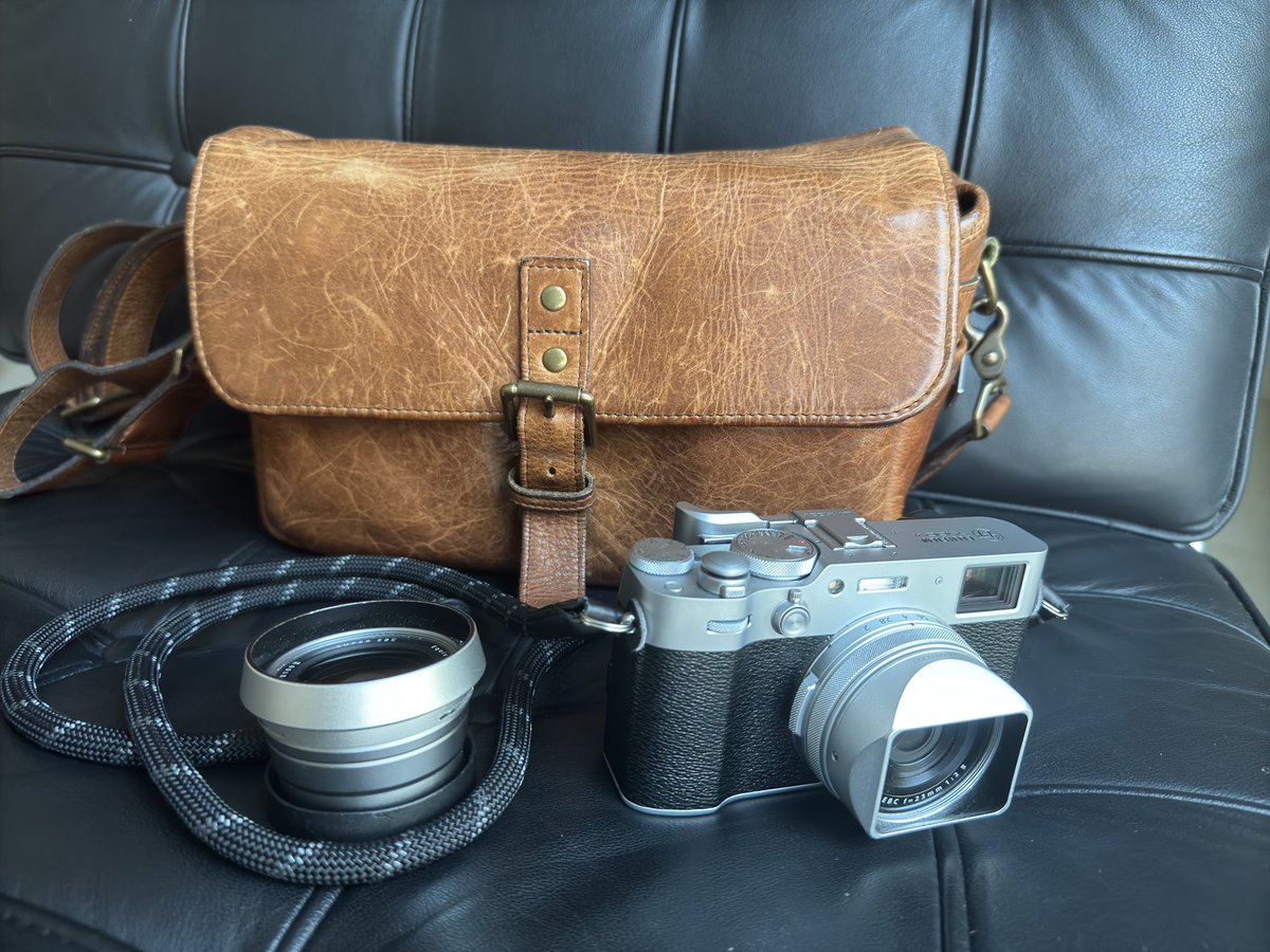 bjornmoerman's tweet photo. Off to the ISTANBUL STREET PHOTOGRAPHY FESTIVAL in a few days ... 

Presently registered for the David Gibson workshop on OCT 03 as well as a few talks at night. Which other street photogs will be there? #istanbulstreetphotographyfestival #davidgibson #x100vi #fujifilmme https://t.co/Jp9oWdAANL